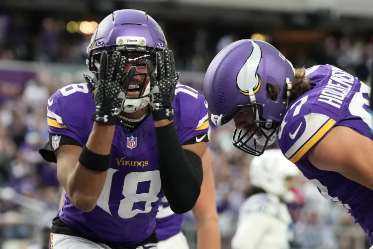 Vikings and Lions collide in NFC North showdown